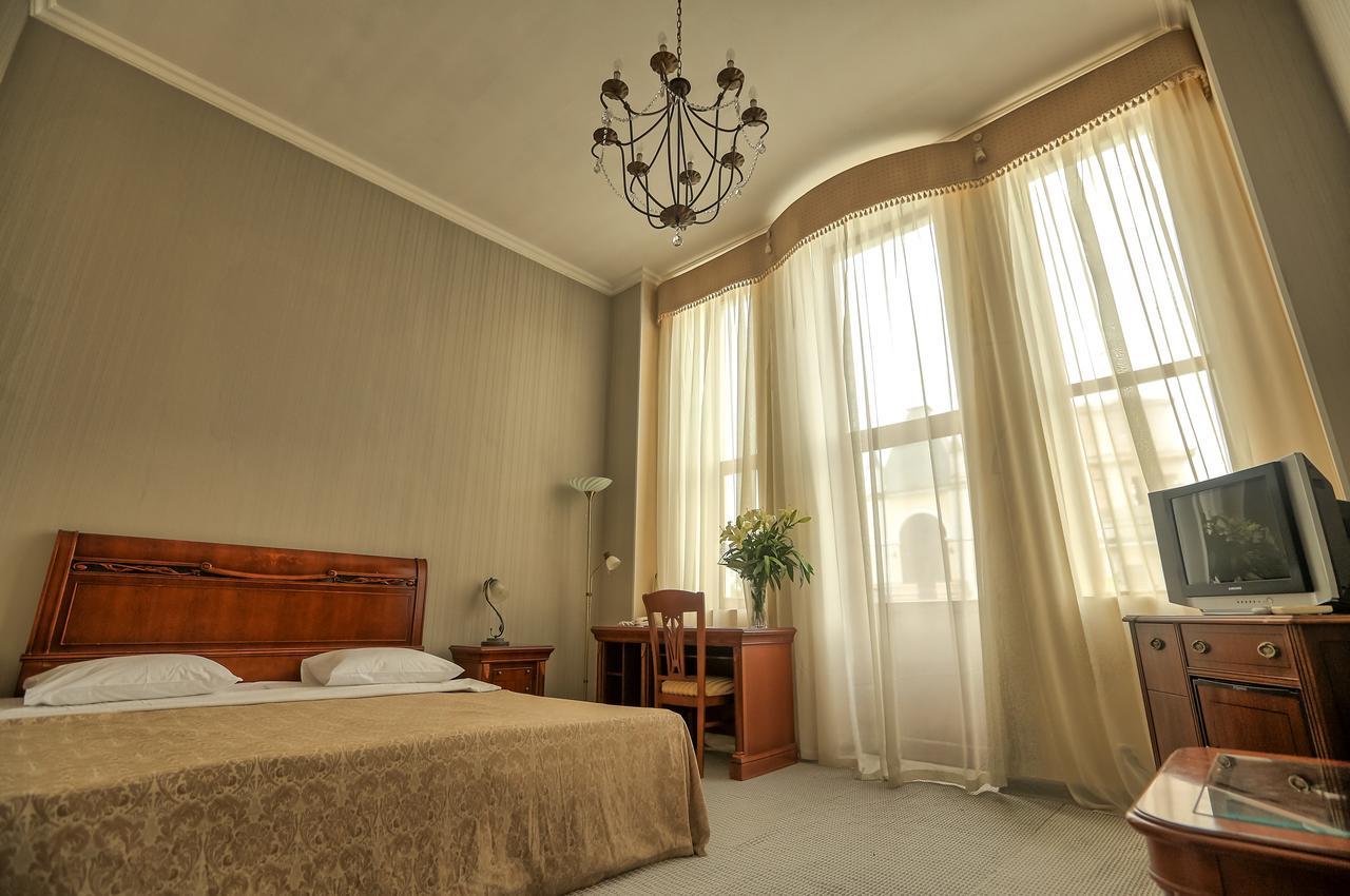 Ritsa Hotel Sukhumi Exterior photo